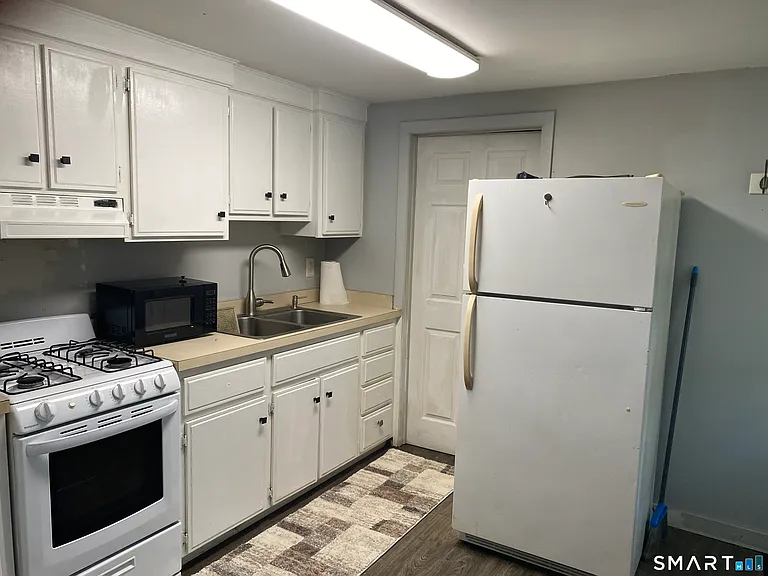 85 Boston Post Rd — Photo 3