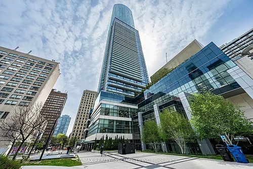 388 Yonge St #7105 Photo 1