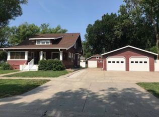 905 8th St, Aurora, NE 68818