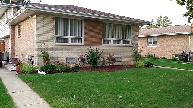 1st image of 4017 W 105th Pl
