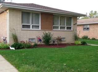 4017 W 105th Pl, Oak Lawn, IL