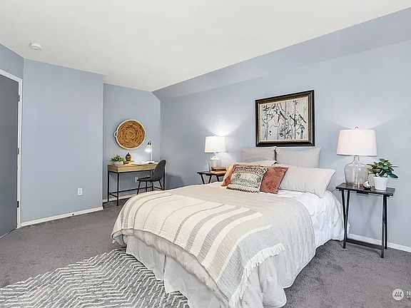 5th image of 25123 Roberts Dr Unit 107