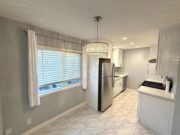 5th image of 470 19th Ave APT F