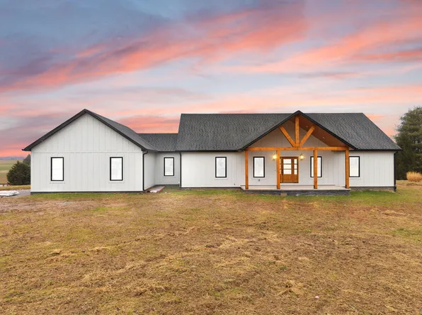 1577 Hunter Dr, Lancaster, KY 40444