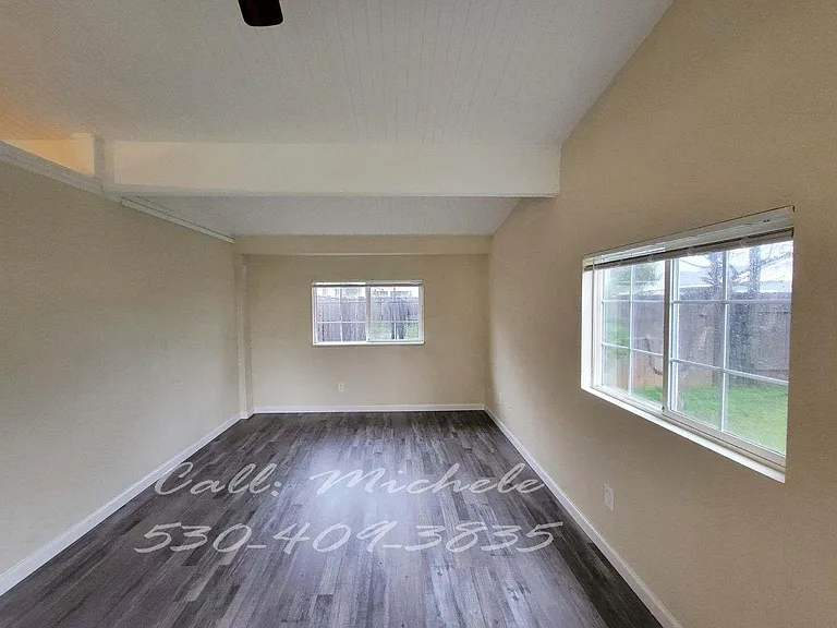 10200 La Presa Way — Photo 3
