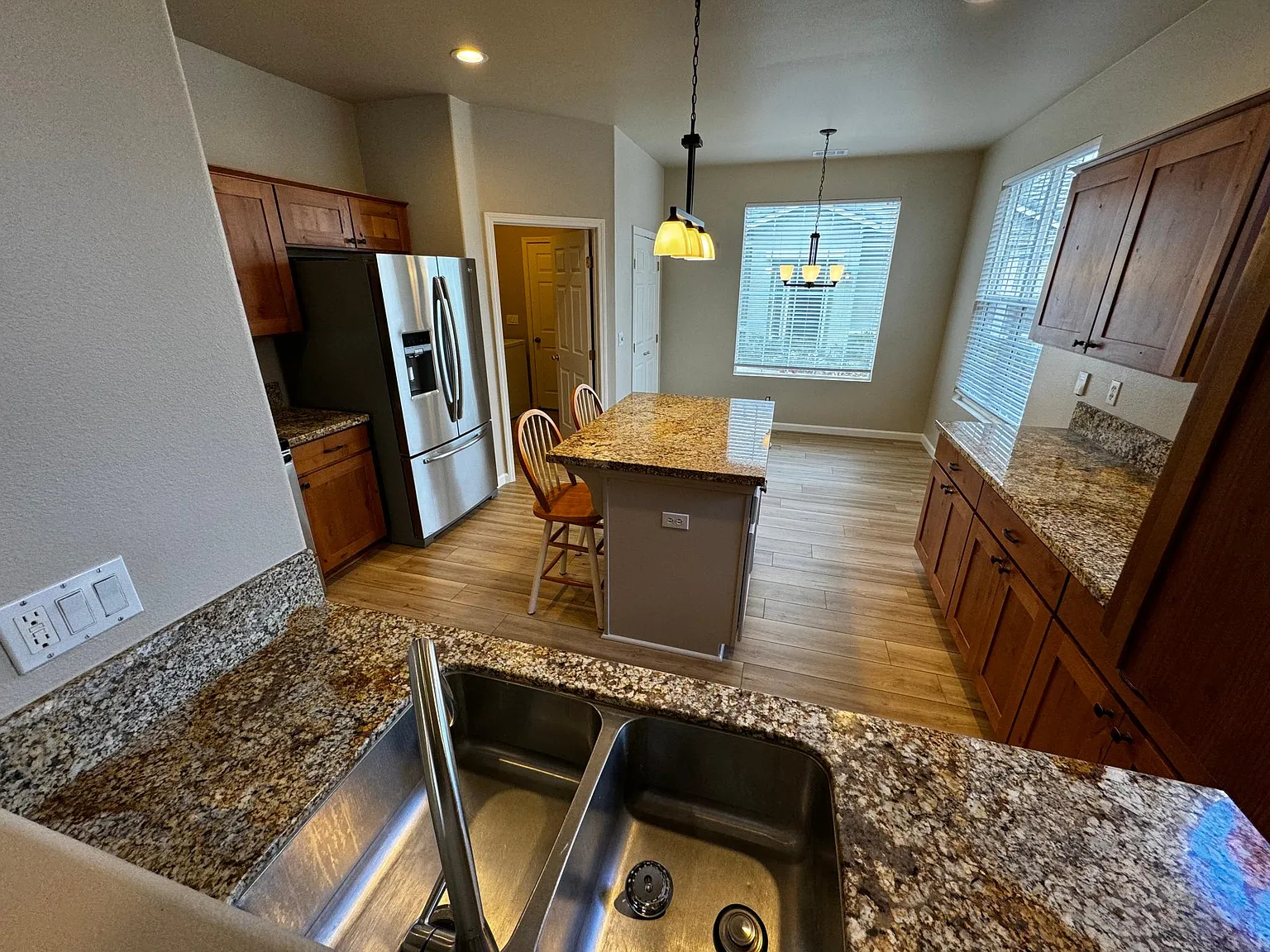 3 bed, 1645 sqft, $2,750 — Photo 2