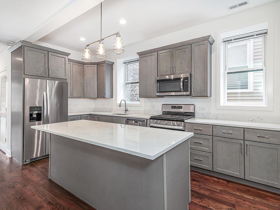 1st image of 2713 N Lawndale Ave #2