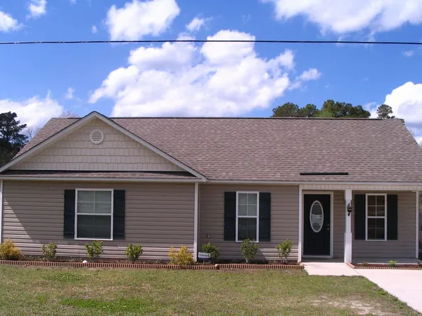 405 N Hines St, Holly Ridge, NC 28445