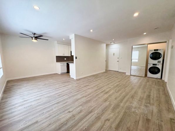 231 N La Peer Dr APT 105