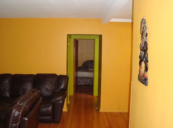 2nd image of 5207 N Rockwell St