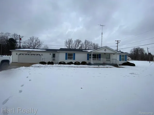 6516 Carpenter St, Marlette, MI 48453
