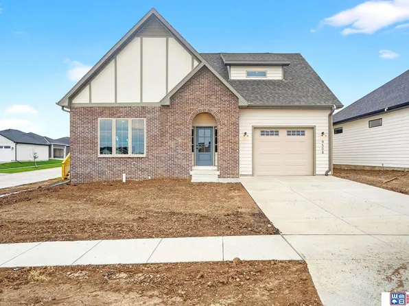 9508 Far Niente Ln, Lincoln, NE 68526