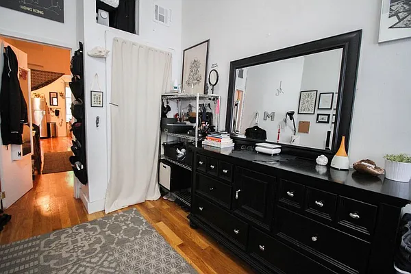 Rented by EXR | media 4