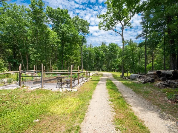 72 Quarry Rd, Acton, MA 01720