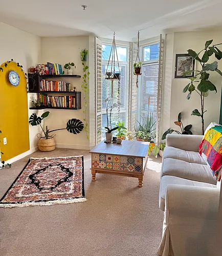 103 Bellevue Ave E Photo 1