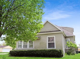 3301 Champaign Ave, Mattoon, IL 61938