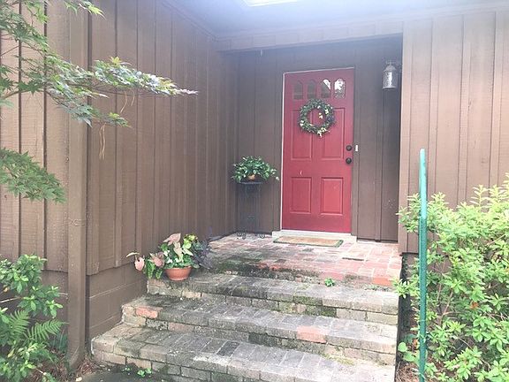 2nd image of 1614 N Lakewood