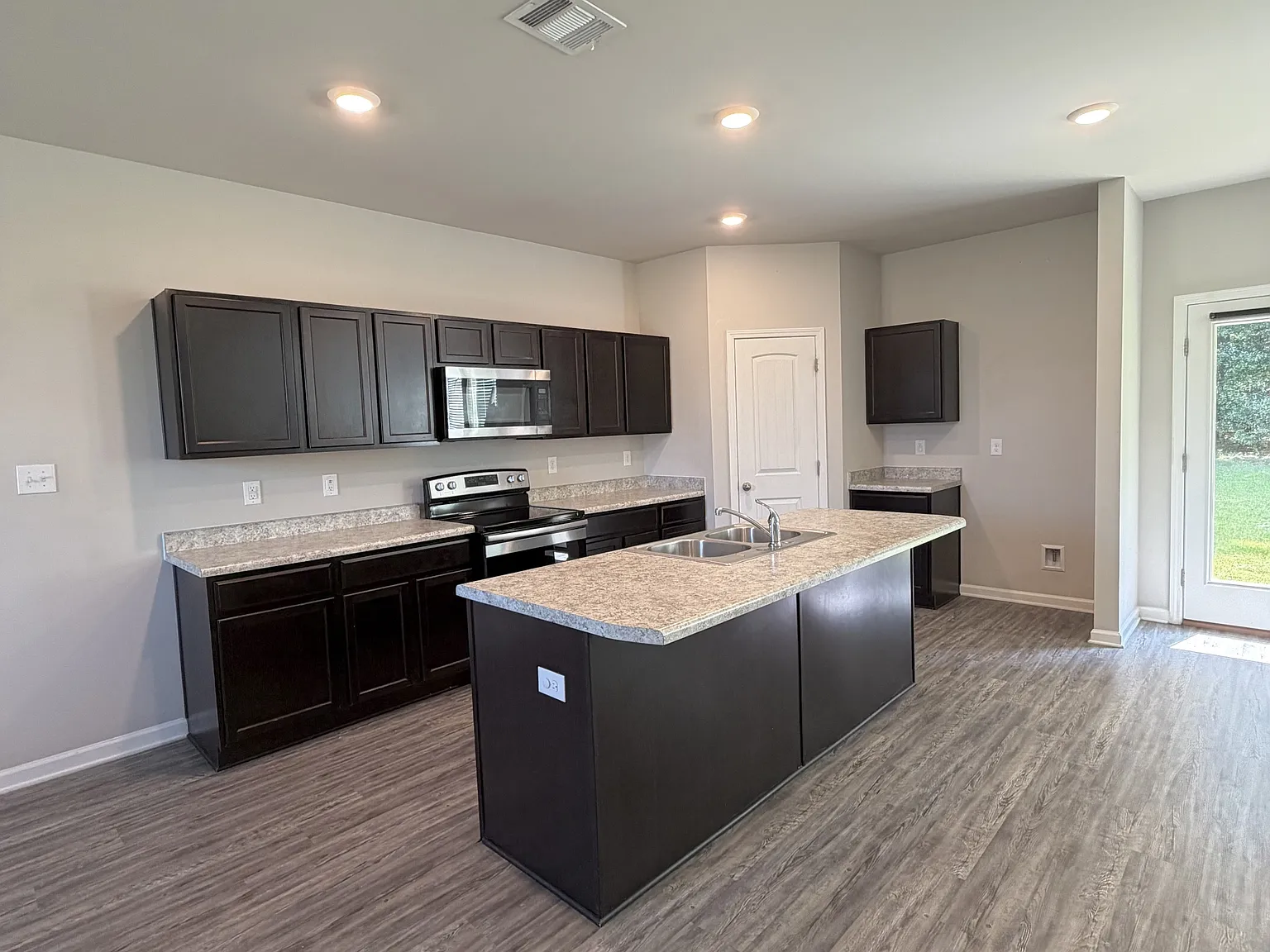 18317 Fox Hollow Loop - 1 — Photo 4