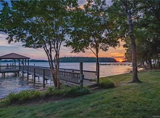 16201 N Point Rd, Huntersville, NC 28078