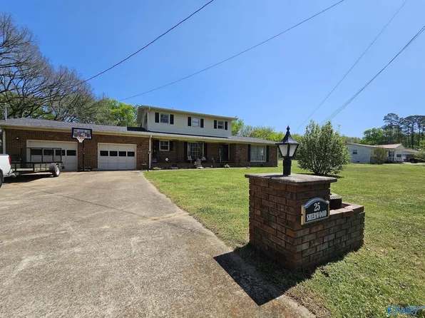 25 Sherwood Dr, Scottsboro, AL 35769