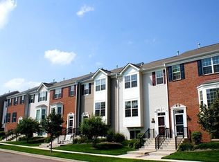 1756 Riverside Dr, Shakopee, MN 55379