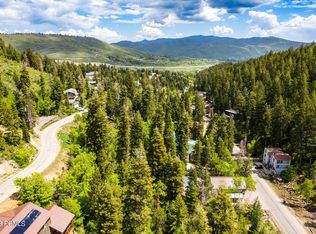 215 Paradise Rd, Park City, UT 84098