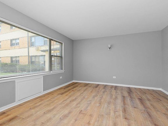 4th image of 7900 S Paxton Ave APT 1G