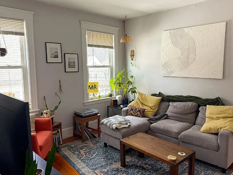 48 Fairbanks St #3 — Photo 7