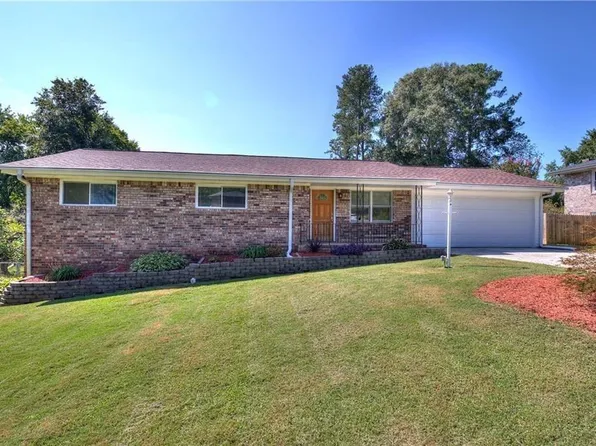 4225 Carlos Ct, Powder Springs, GA 30127