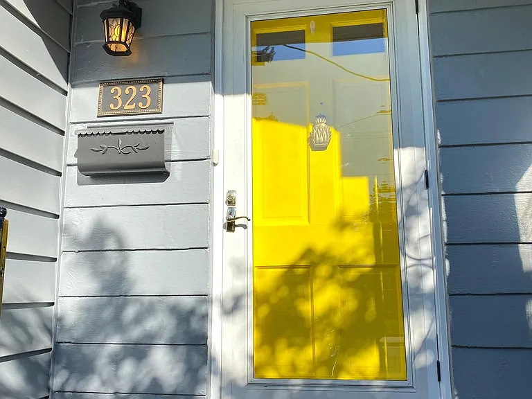 323 S Adams St — Photo 2