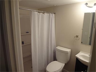 2nd image of 861 Weeks Ave SE