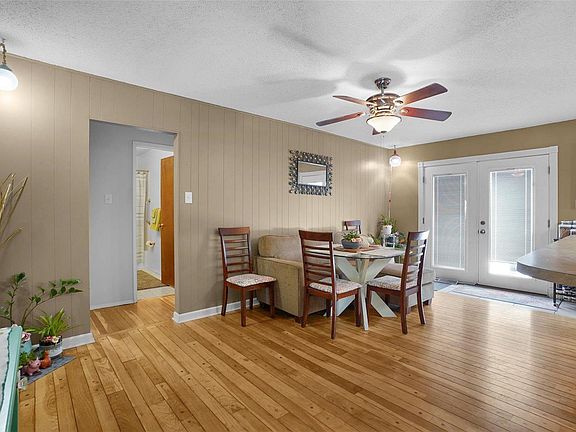 5th image of 7446 Foxfield Dr