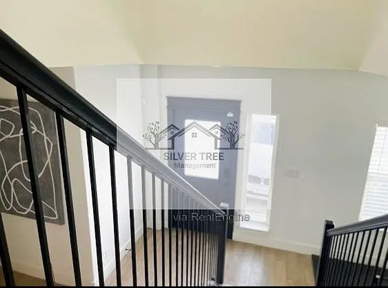 9073 Quarry Hill Ct — Photo 6