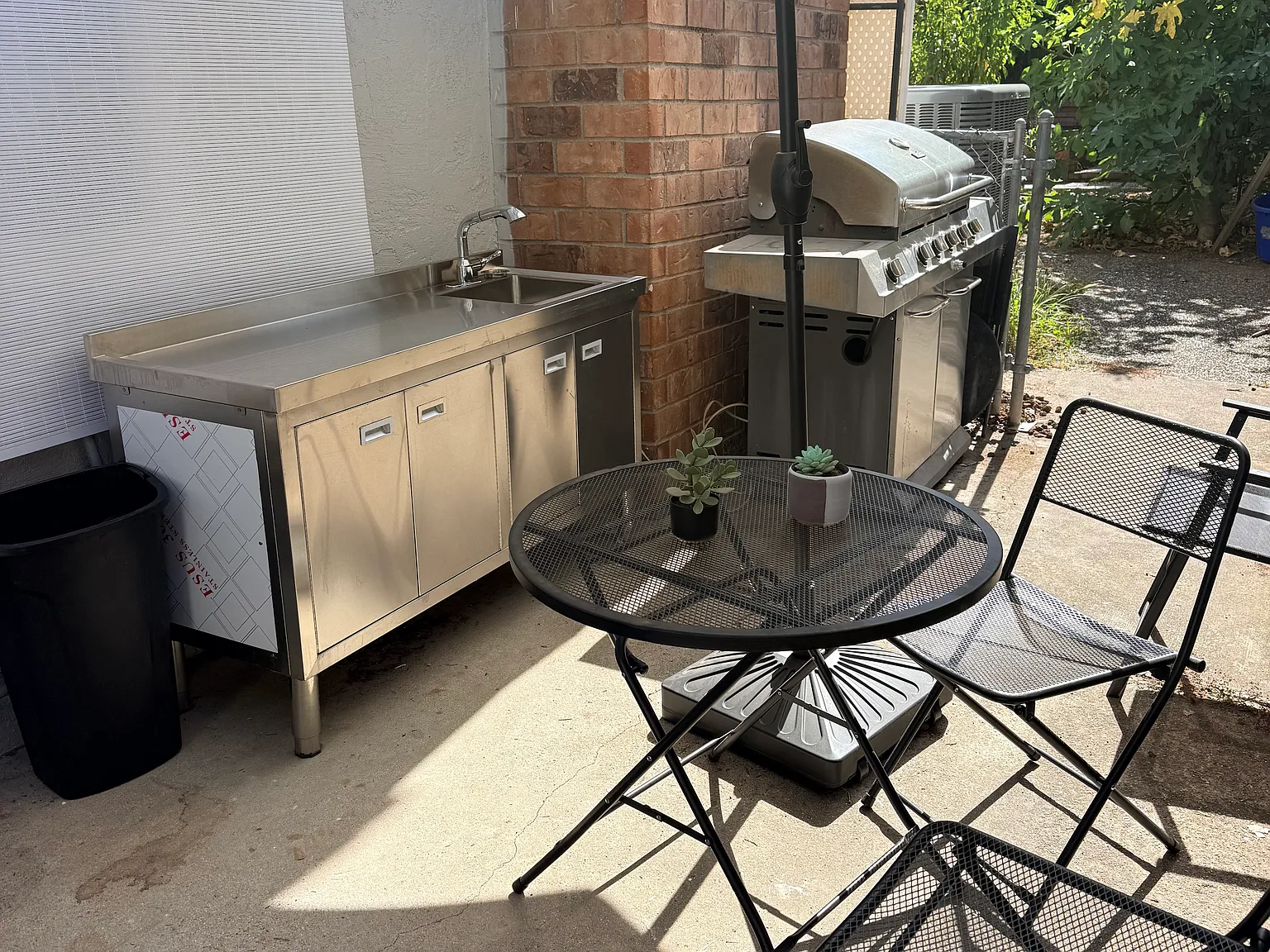 1 bed, 200 sqft, $1,400 — Photo 1