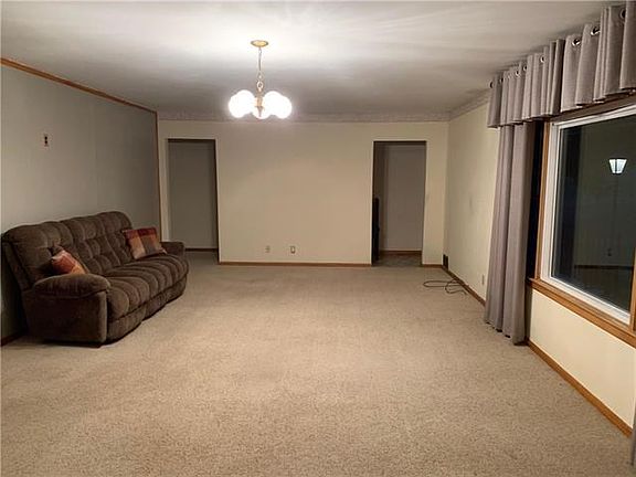 3rd image of 5724 Pleasant Ave