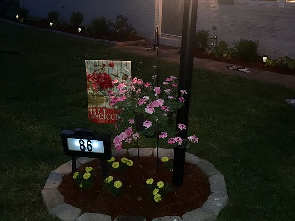 3rd image of 86 Napoleon Ln