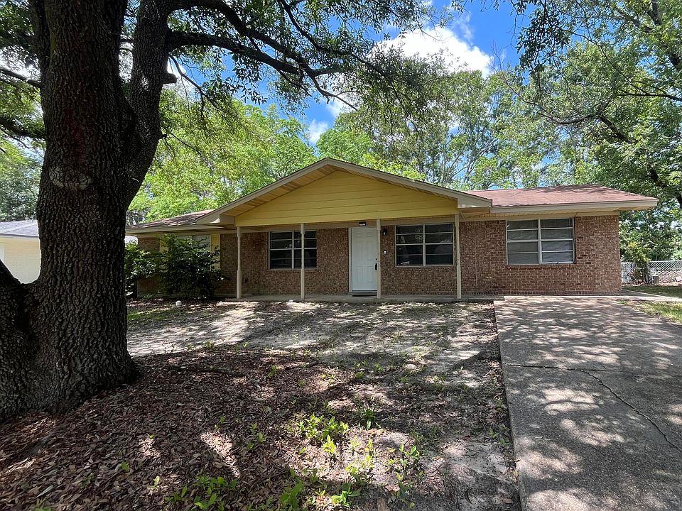 1st image of 1004 Debra Dr