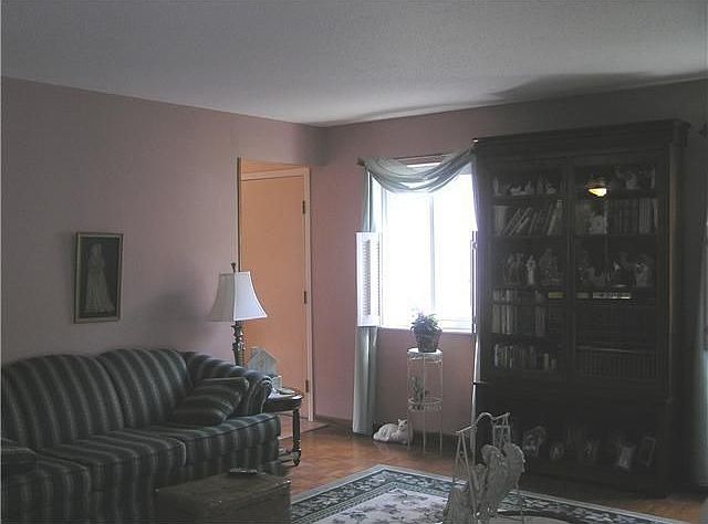 2nd image of 5634 Fenwick Dr