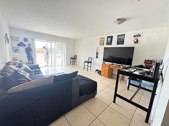3rd image of 15201 NE 6th Ave APT C304