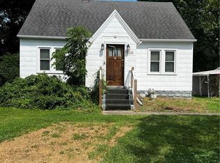1206 S 2nd St, Effingham, IL 62401