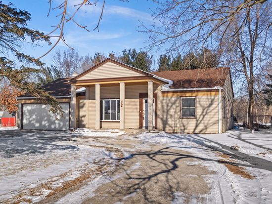 350 8th Ave, Marengo, IL 60152