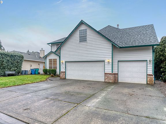 2nd image of 8905 NE 30th Ave