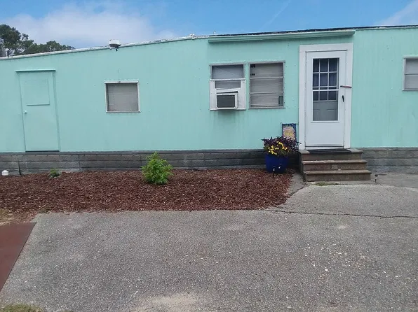 910 Saint Joseph St, Carolina Beach, NC 28428
