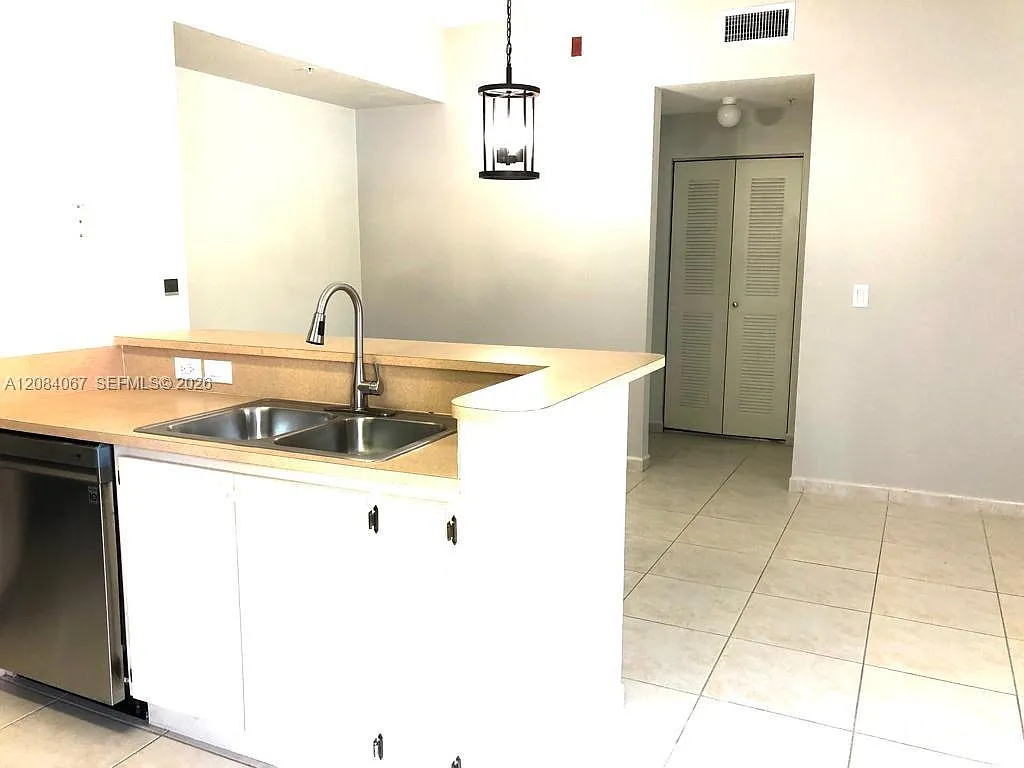 Palm Gardens At Doral 1 — Photo 2