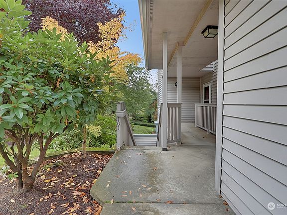 3rd image of 4702 Mill Pond Drive SE #105