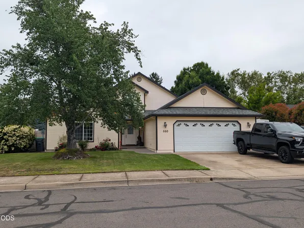 550 Mitchell Way, Central Point, OR 97502