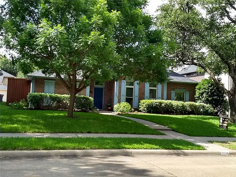 4652 Portrait Ln