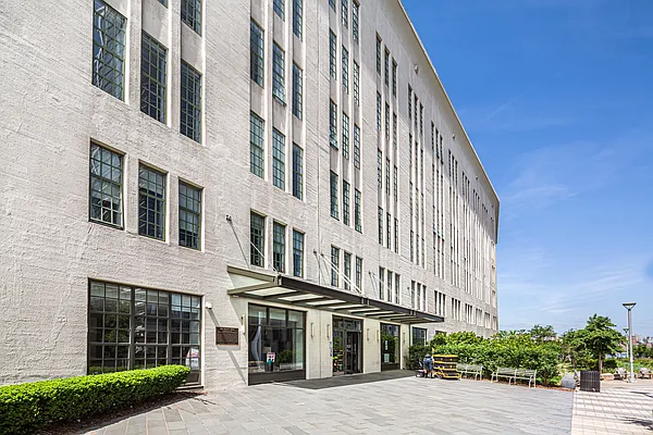 Sold by Sotheby's International Realty | media 7