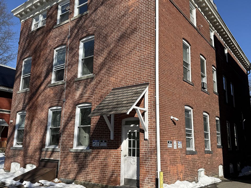 1st image of 322 Edgewood Ave #1