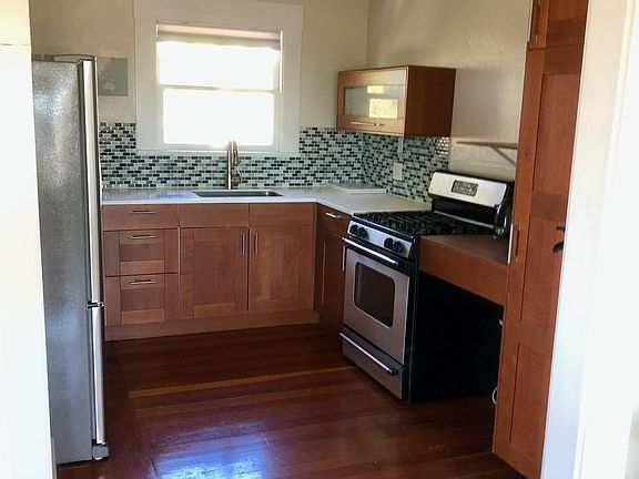 5th image of 2234A Dale St